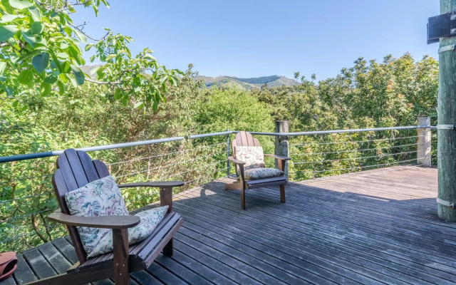 The Tree House - Akaroa Holiday Home