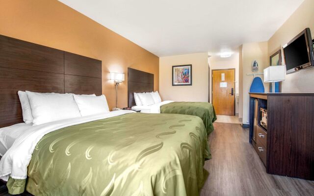 Quality Inn & Suites Brandenburg - Fort Knox