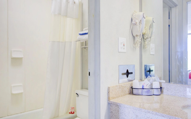 OYO Hotel Dundee By Crystal Lake