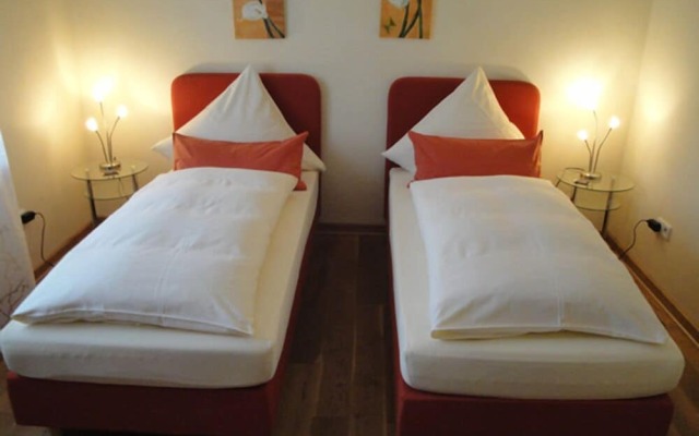 Ferienwohnung & Gästezimmer  Messezimmer