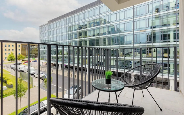 Warsaw Domaniewska by Renters Prestige