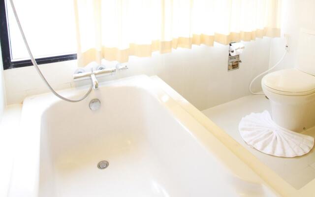 I Galleria Sukhumvit 13 (formerly D Varee Diva Hiptique)