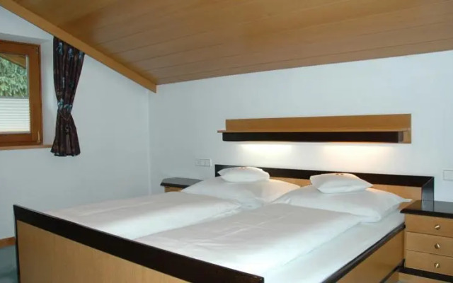 Wohnen by Lizzy Rohrmoser