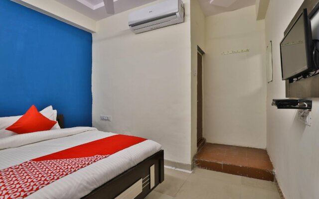 Silver Guest House By OYO Rooms