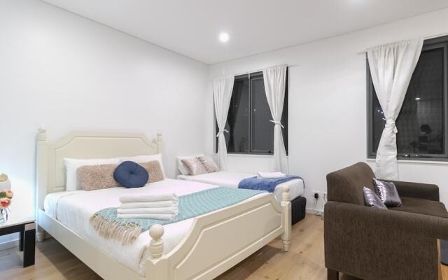 B06-darling Harbour Studio