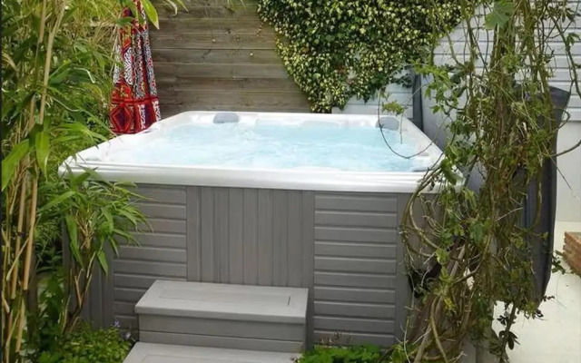 Apartment in Normandy Near Pebble Beach