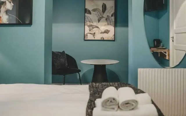 Nice 4-star Hotel Room With Free Breakfast