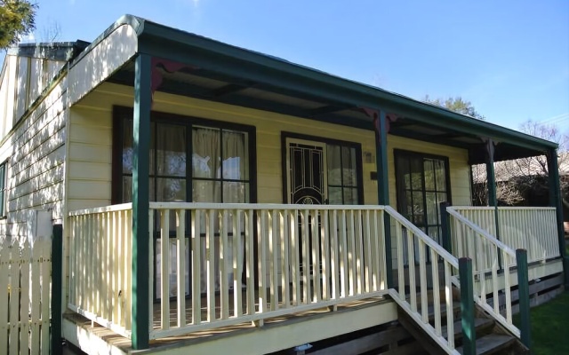 Corinda Cottage - 4 bedroom pet friendly – Outside – Bright