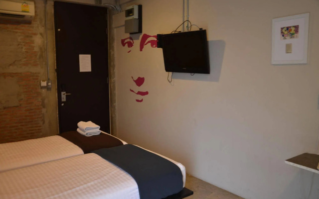 Silom Art Hostel