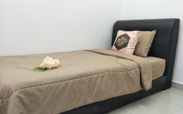 City Moon's Cottage 1 – Guest Rooms – Kota Bharu