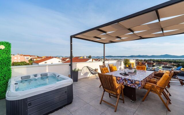 Amazing Apartment in Zadar With Sauna, Wifi and 2 Bedrooms