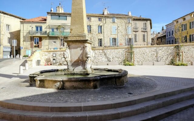 Child-friendly Holiday Home With Many Facilities in Aix-en Provence