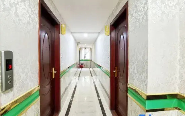 Haiyun Business Hotel (Foshan Chancheng Lanshi Subway Station)