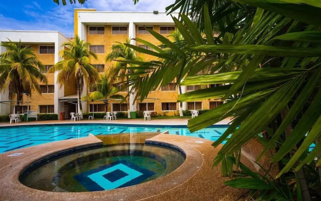 Aqua Vi Marina Hotel & Suites