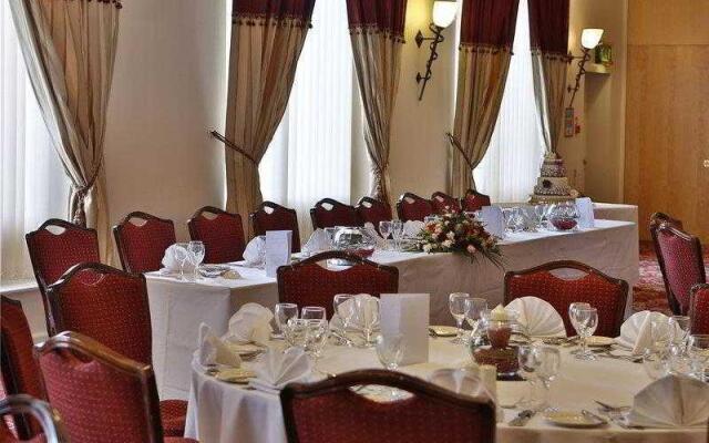 Best Western Three Swans