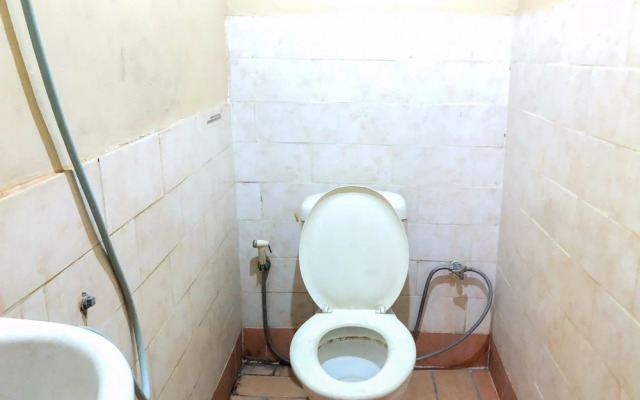 RedDoorz near RS Siloam Karawaci