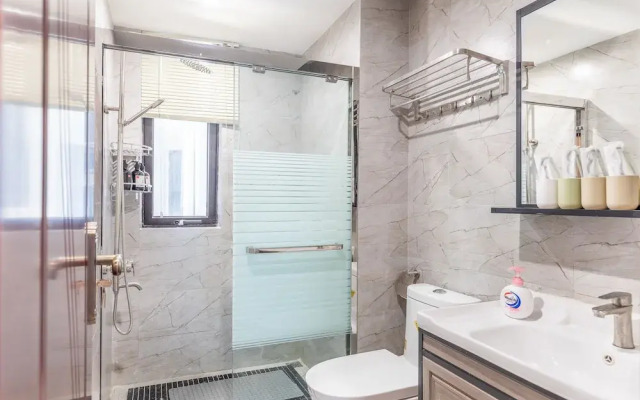 Locals Boutique Apartment WanzaiCEC No.4