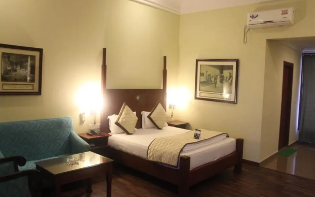 OYO 3010 Chanakya BNR Hotel