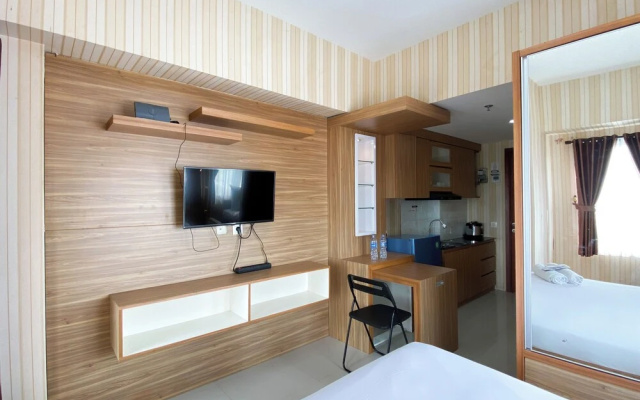 Cozy Stay Studio At Tamansari Mahogany Karawang Apartment