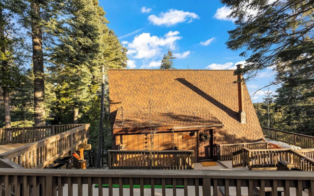 The Tranquil Pines A-frame Cabin Spectacular Views!