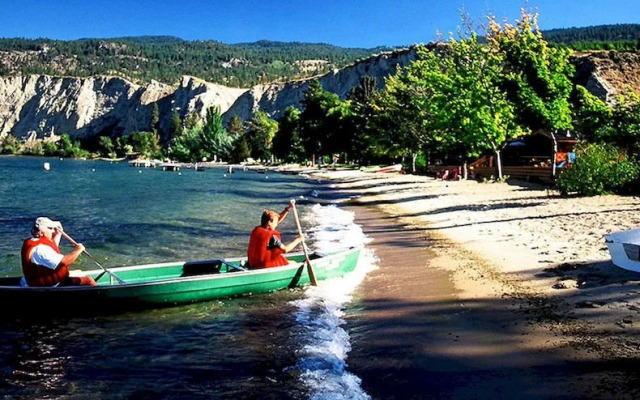 Sandy Beach Lodge