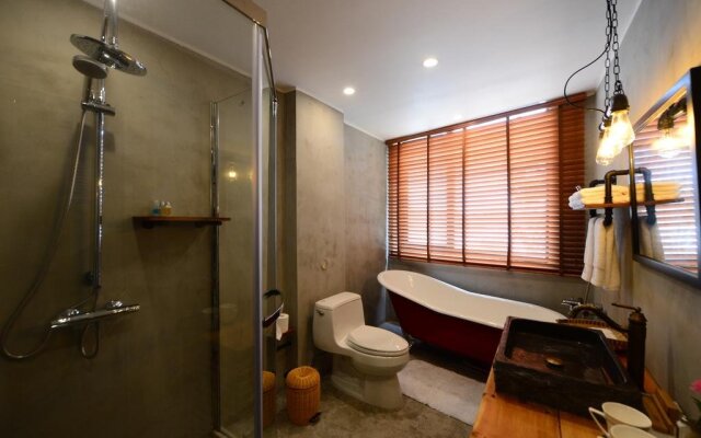 BingHe Street Art Hostel