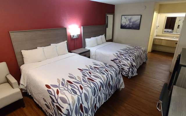 Red Roof Inn & Suites Cornelius – Lake Norman