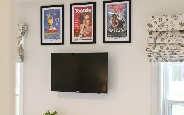 Playhouse Family Escape for 4!