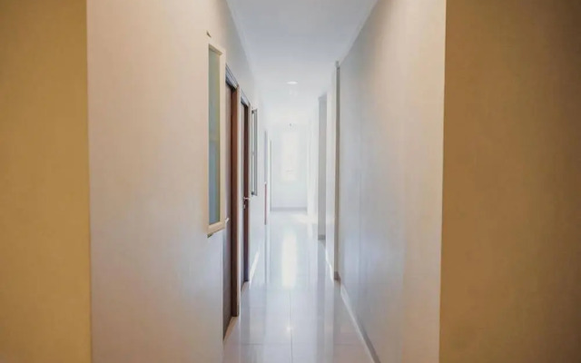 Reddoorz Plus Near Soekarno Hatta Airport Taman Mahkota