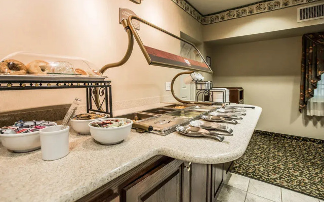 Quality Inn & Suites