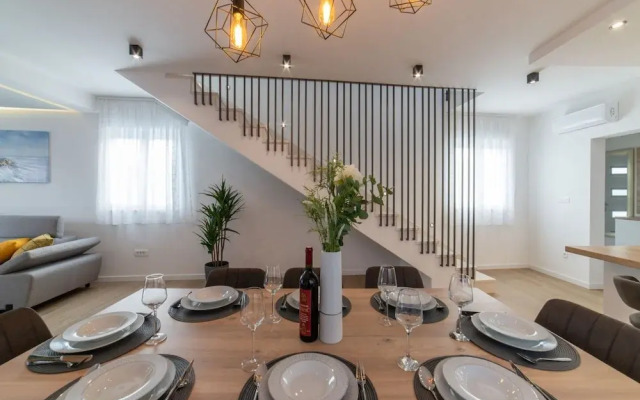 Luxury Kastela Villa With Heated Pool and Lounge Area