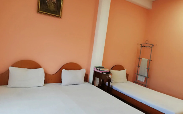 Sunshine Hotel & Hall