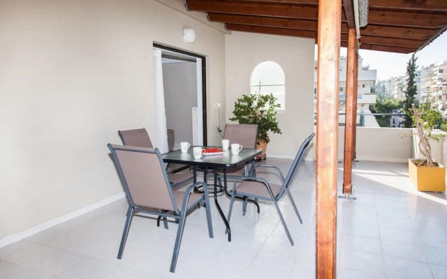 Gorgeous apt in Faliro with view