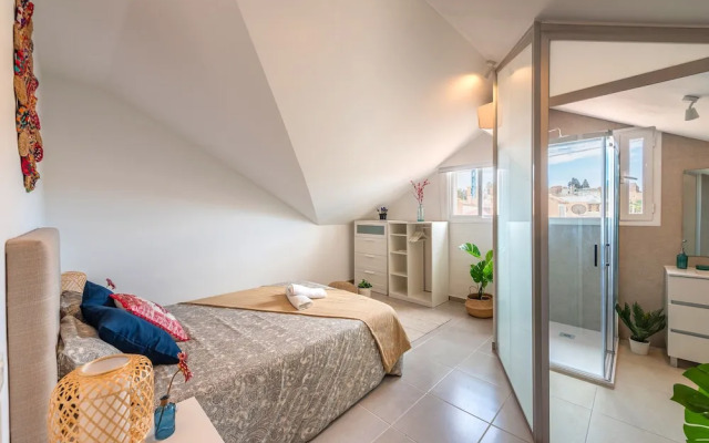 Skysea Holidays City Center Suites