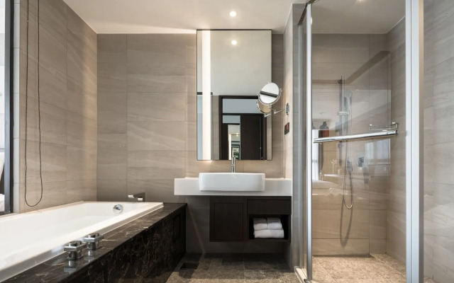 Lakeshore Hotel Tainan