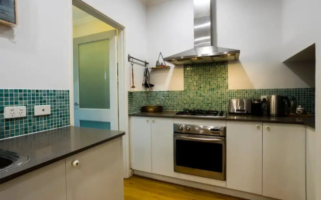 Lovely Shenton Park Townhouse