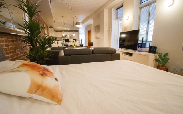 MTLVacationRentals - The City Chalet