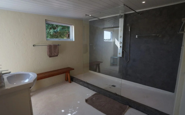 Stellar Overberg Travellers Lodge