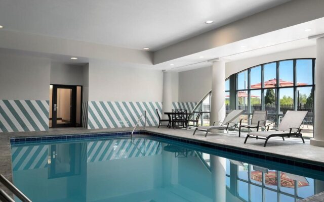 Holiday Inn Cincinnati Liberty Way by IHG