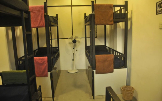 The MIDTOWN Hostel