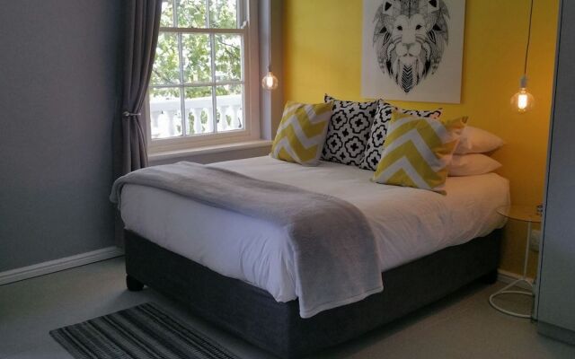 The Vibe Dorp Street