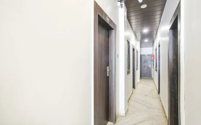 FabHotel Shiva Grand