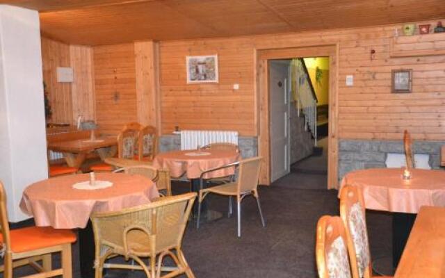 Hostel A Penzion Fortuna