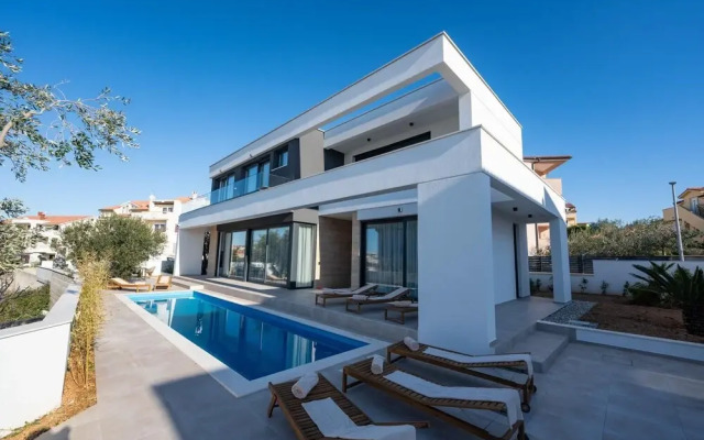 Villa Cataleya with private heated pool