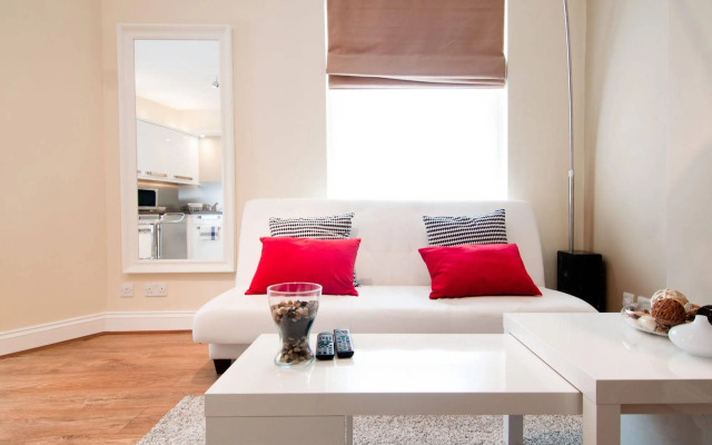 SHQ Apartments