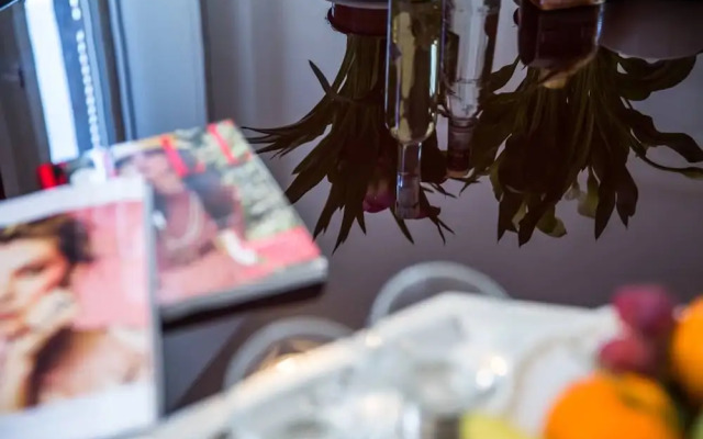 Super Big History Luxury At Colosseum