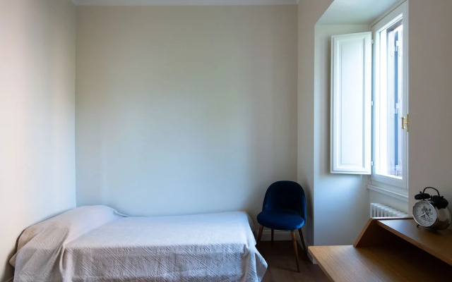 Auditorium Elegant Apartment