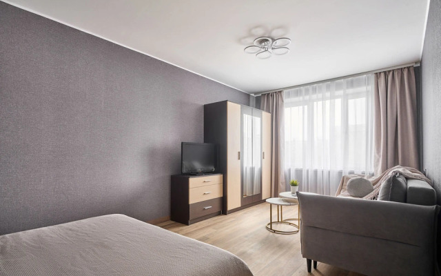 Светлый дом на Новочеркасском бульваре