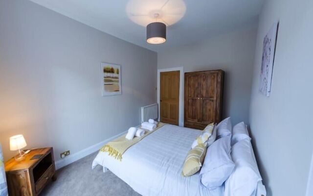 JOIVY Luxury New Town Apartment