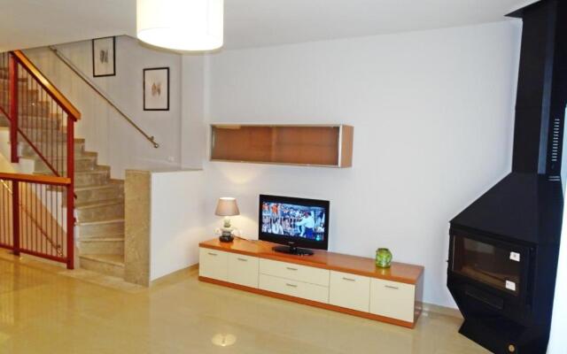 SAN FERNANDO PALACE III - Beach House